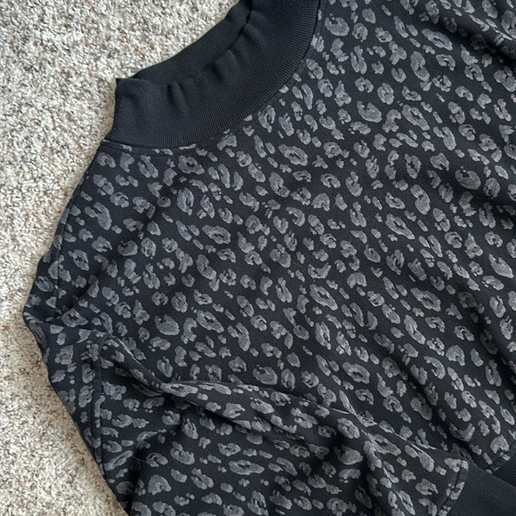 Old Navy Cheetah-Print Pullover - Picture 2 of 7